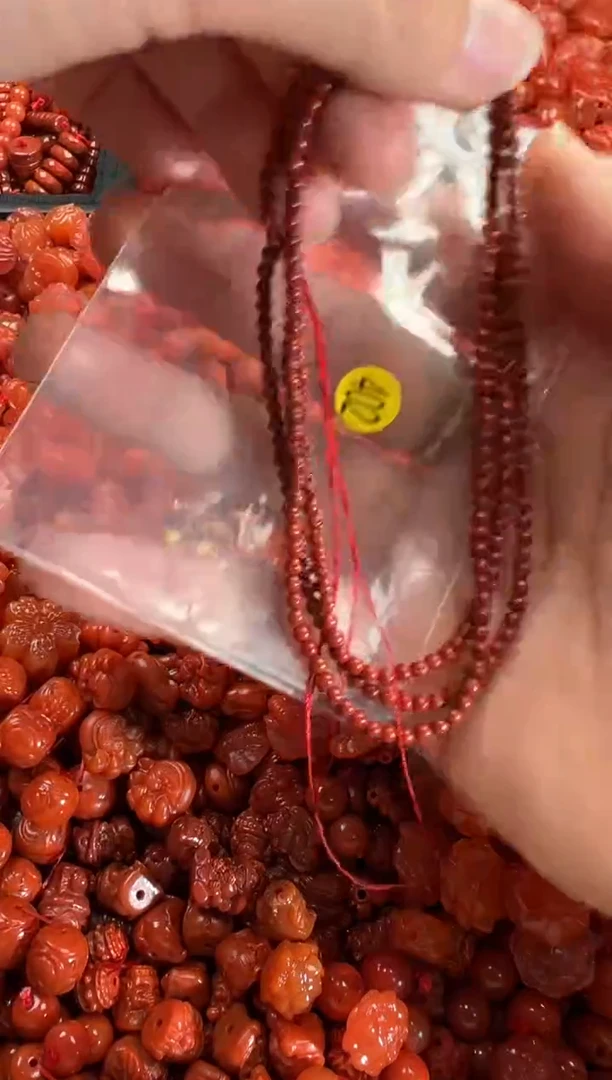 【闪购商品】南红玛瑙颈饰未镶嵌1