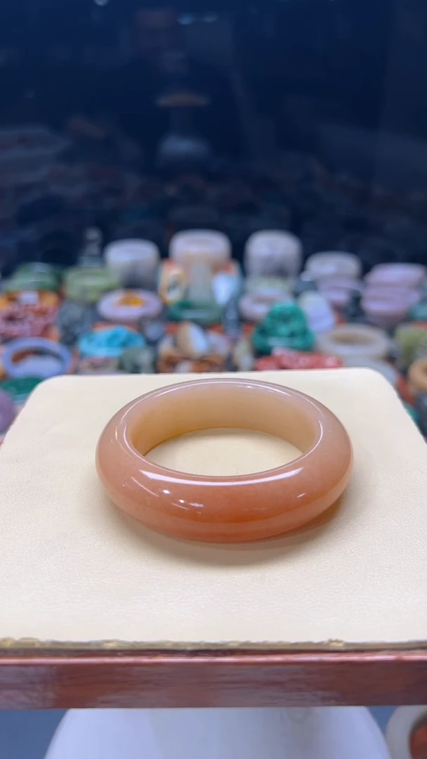 【闪购商品】石英质玉手镯未镶嵌257