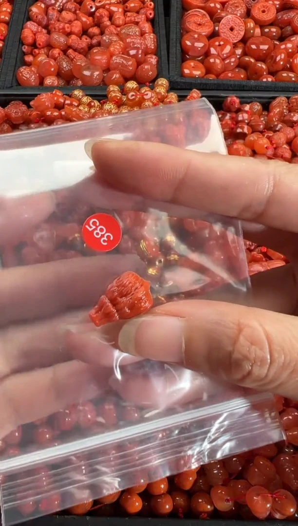 【闪购商品】南红玛瑙颈饰未镶嵌1