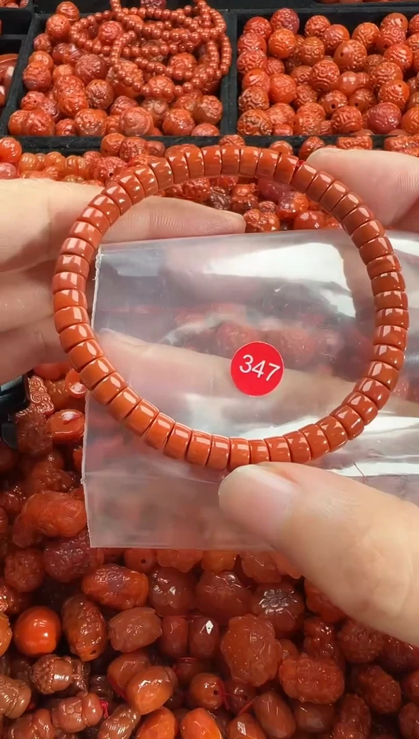 颈饰未镶嵌南红玛瑙1