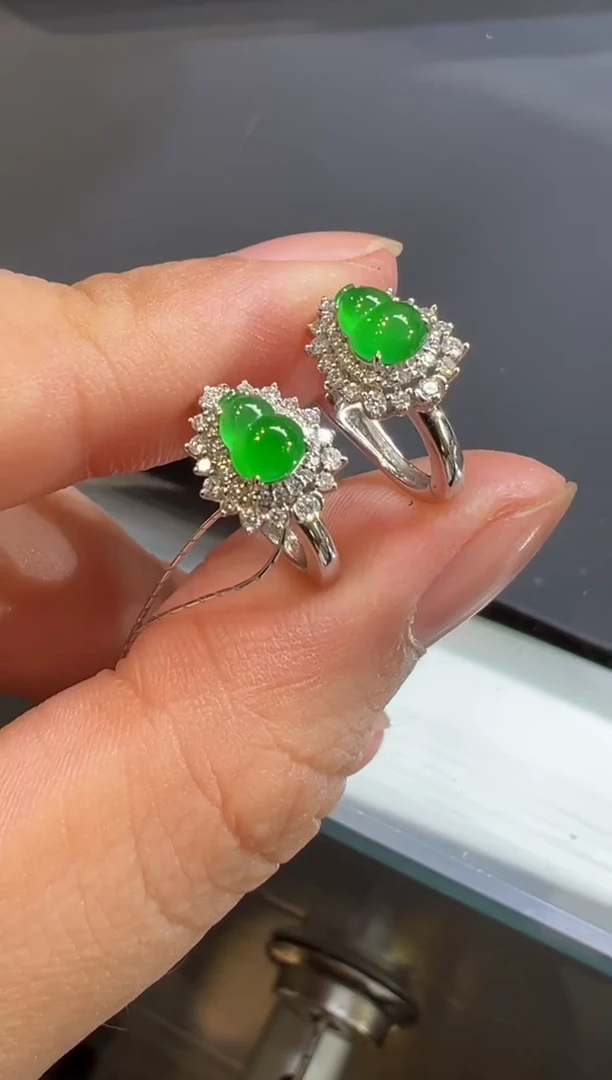 18K金镶嵌翡翠耳饰B297|8800