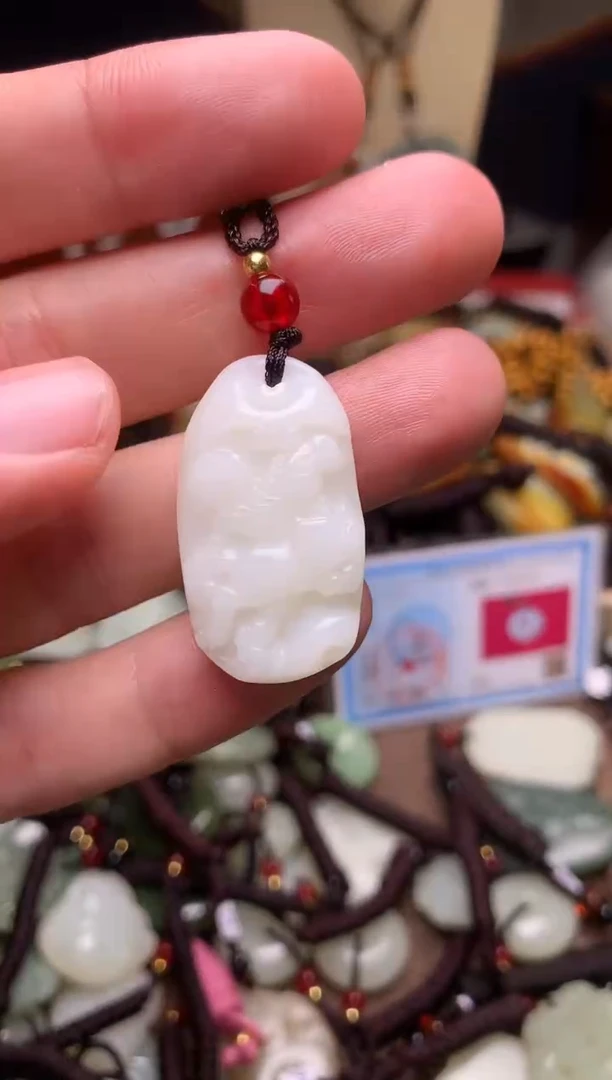 颈饰未镶嵌和田玉新疆料青海料清水和田玉吊坠