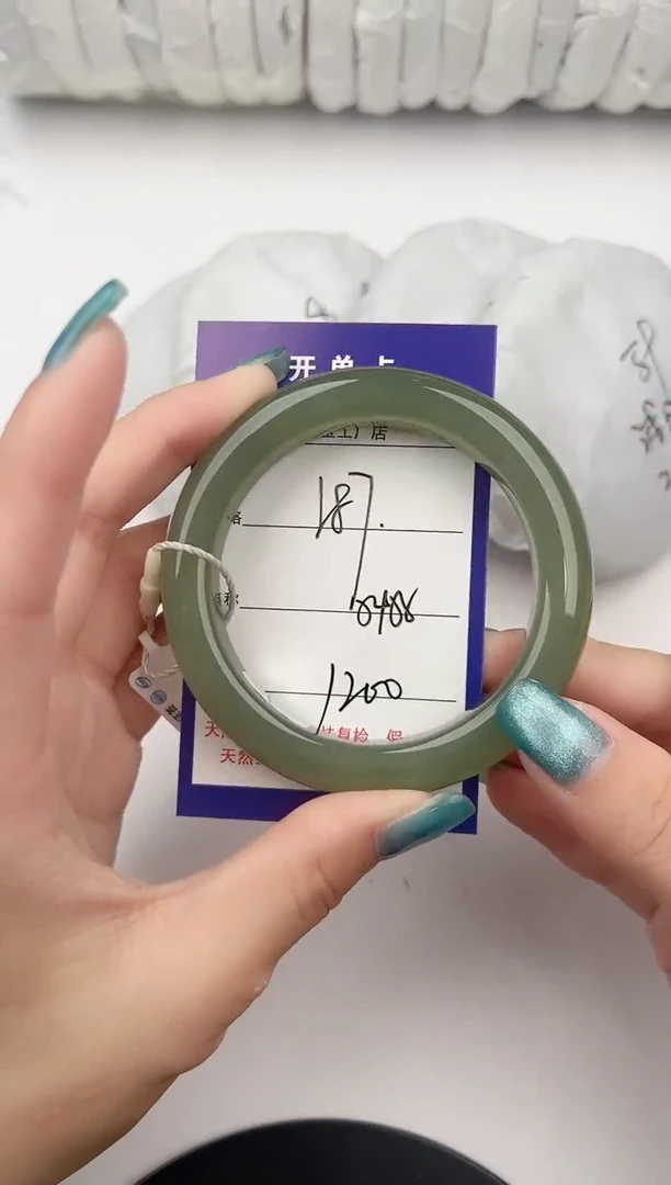 和田玉手镯未镶嵌87颜色微差无瑕疵