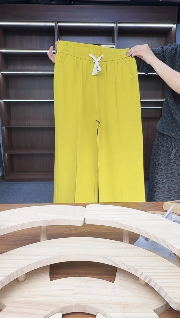 织绣409蒙阿苏苗绣传承