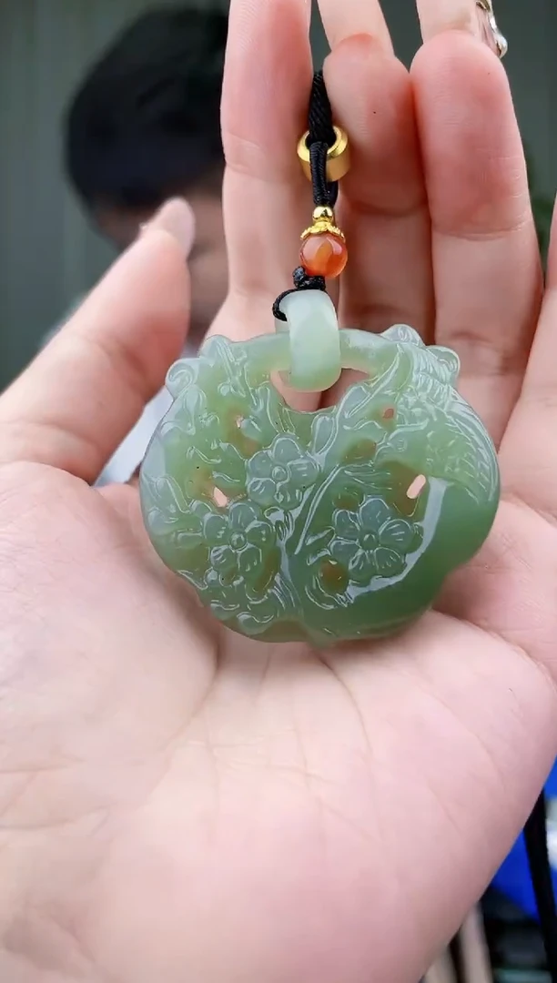 和田玉未镶嵌挂件拍一发一，多样性发货！