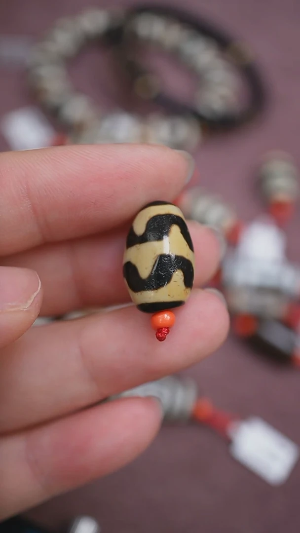 未镶嵌颈饰玛瑙/玉髓法**?蚀花玛瑙珠定制编绳