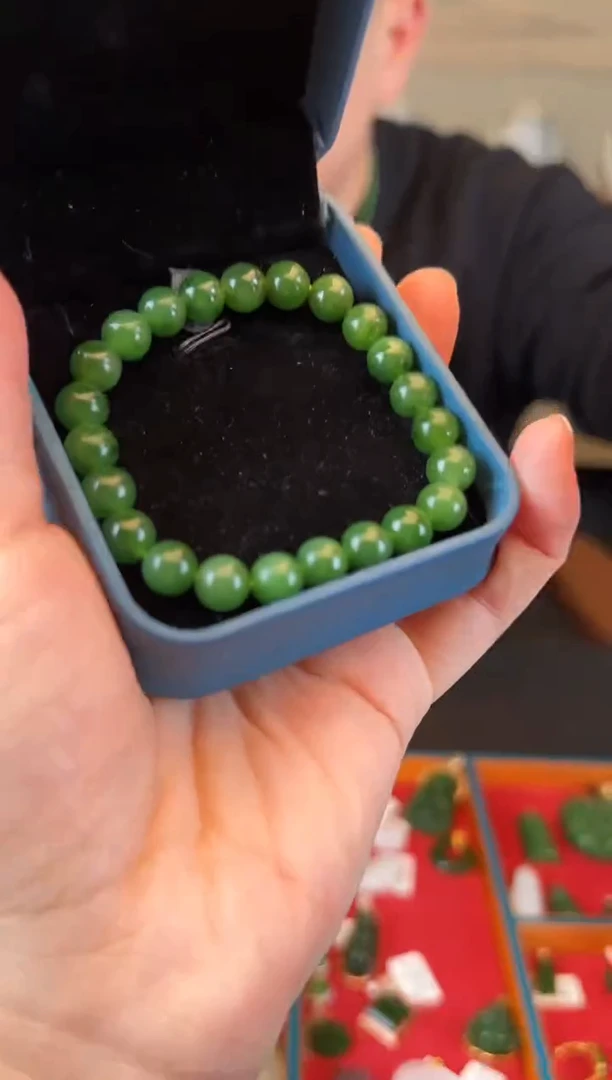 未镶嵌手串和田玉卡8