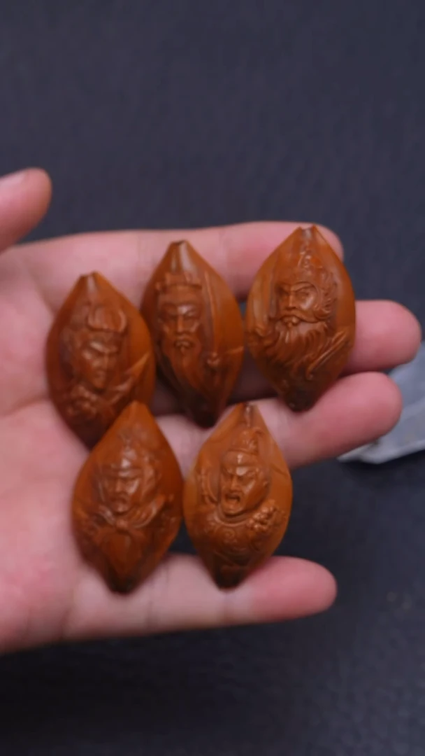 手串/手链橄榄核回血墨白本工浮雕多宝串