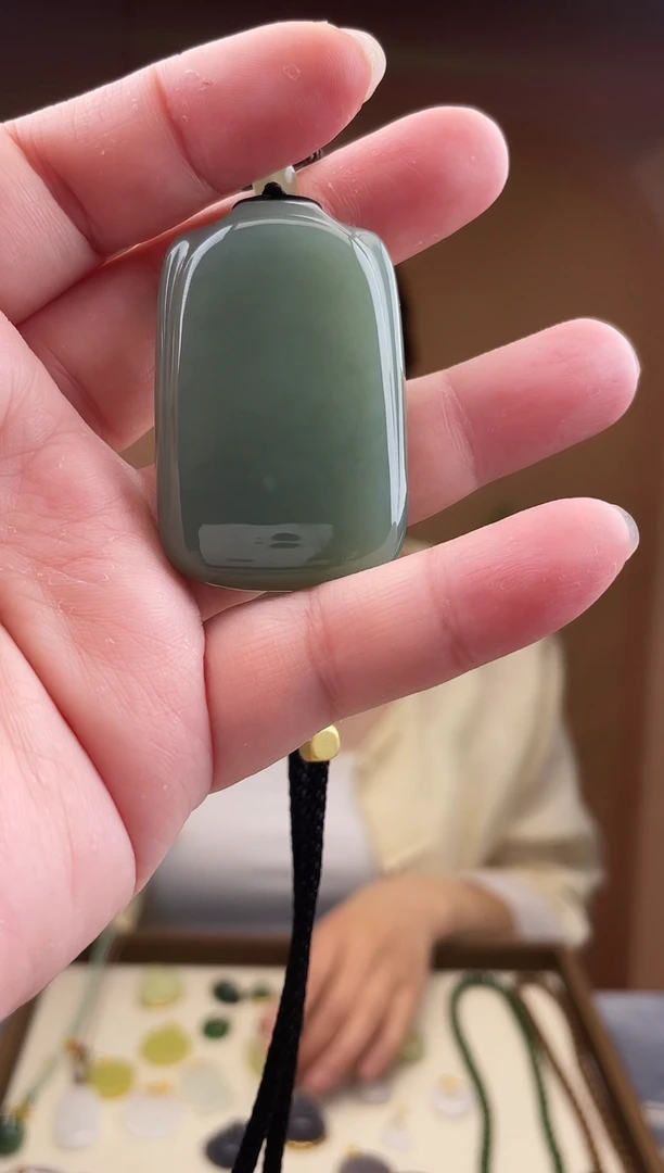 和田玉未镶嵌吊坠(不含链)