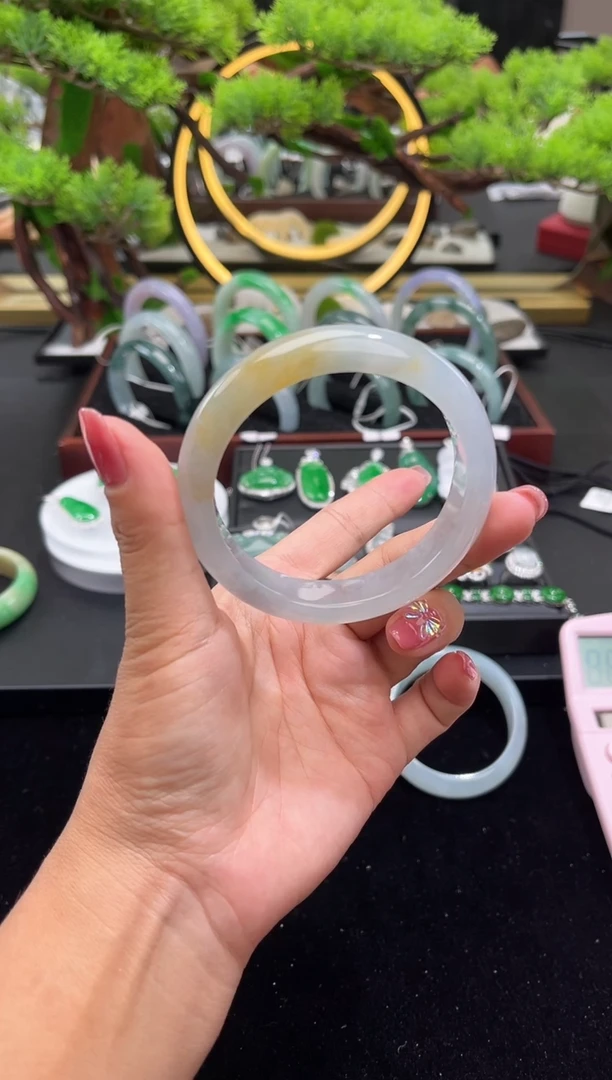 未镶嵌手镯翡翠手镯