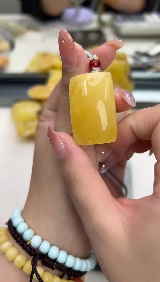 裸石琥珀未镶嵌琥珀蜜蜡吊坠