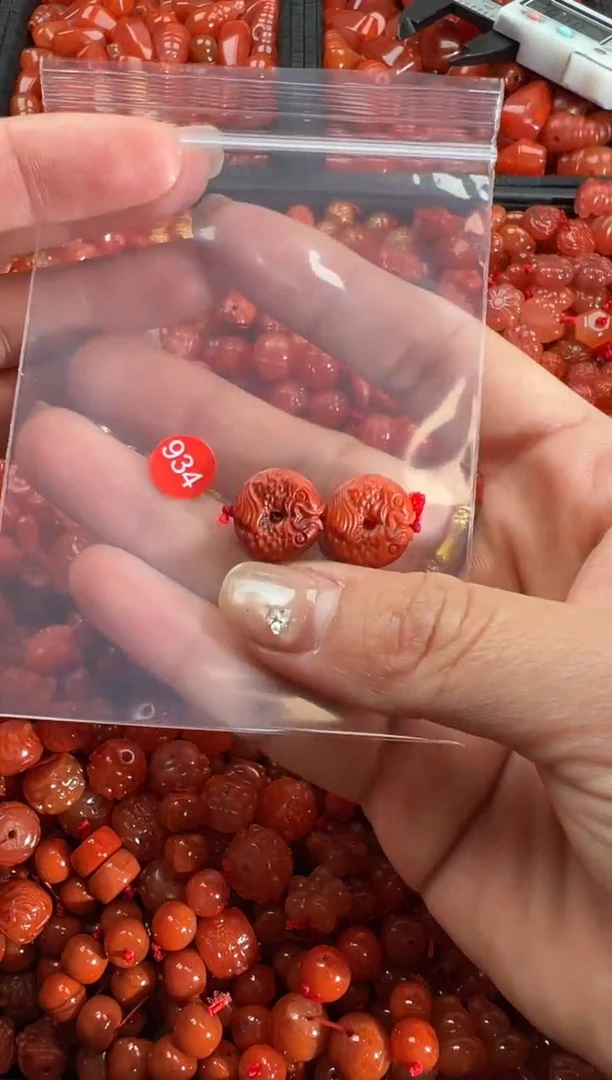 【闪购商品】南红玛瑙颈饰未镶嵌1