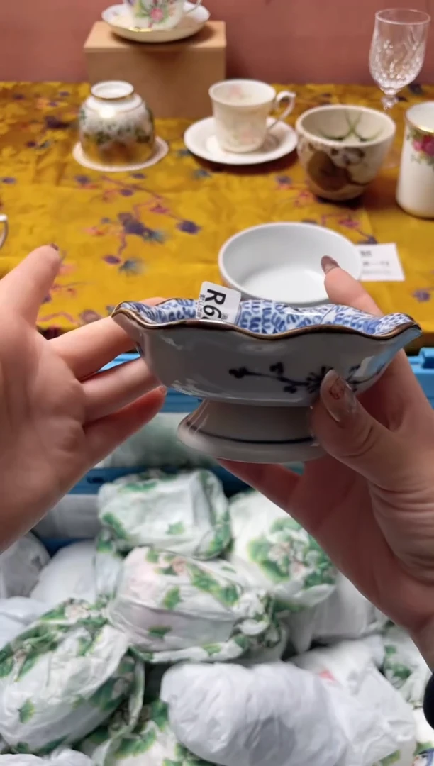 瓷片我***米瓷器瓷器R686