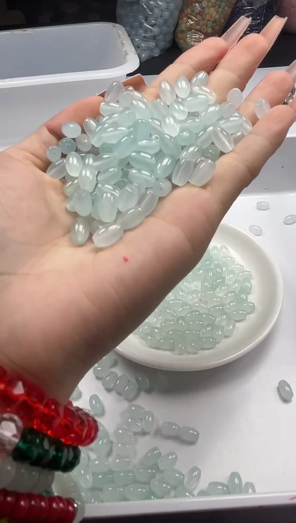 未镶嵌颈饰玛瑙/玉髓w1426冰晴绿米珠9*6mm*20颗