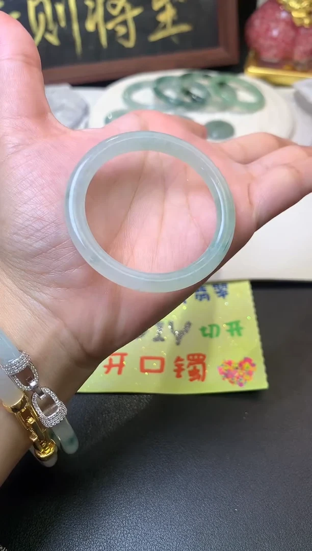 未镶嵌定制翡翠毛货