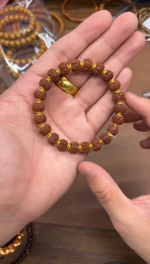 手串金刚菩提五瓣机刷金盾