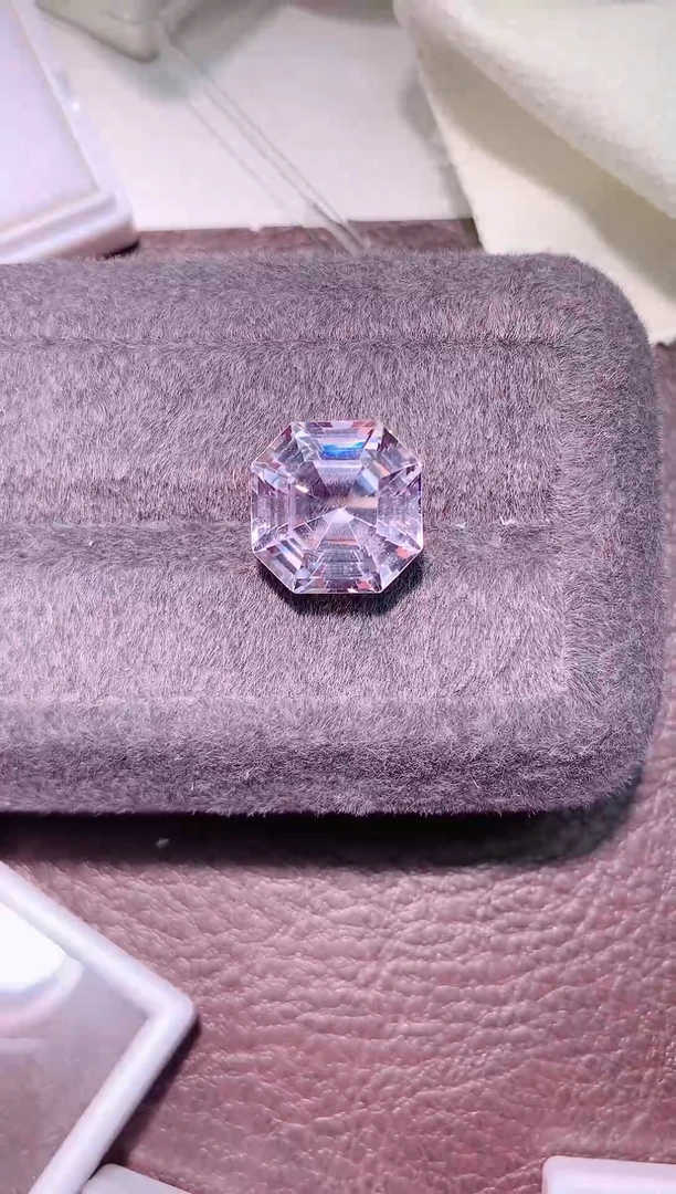 未镶嵌锂辉石裸石锂辉石21.6CT