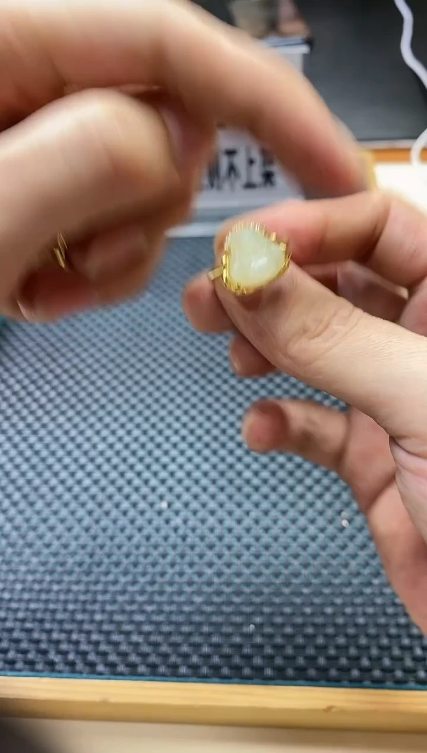 【闪购商品】和田玉其它未镶嵌多样性发货一个