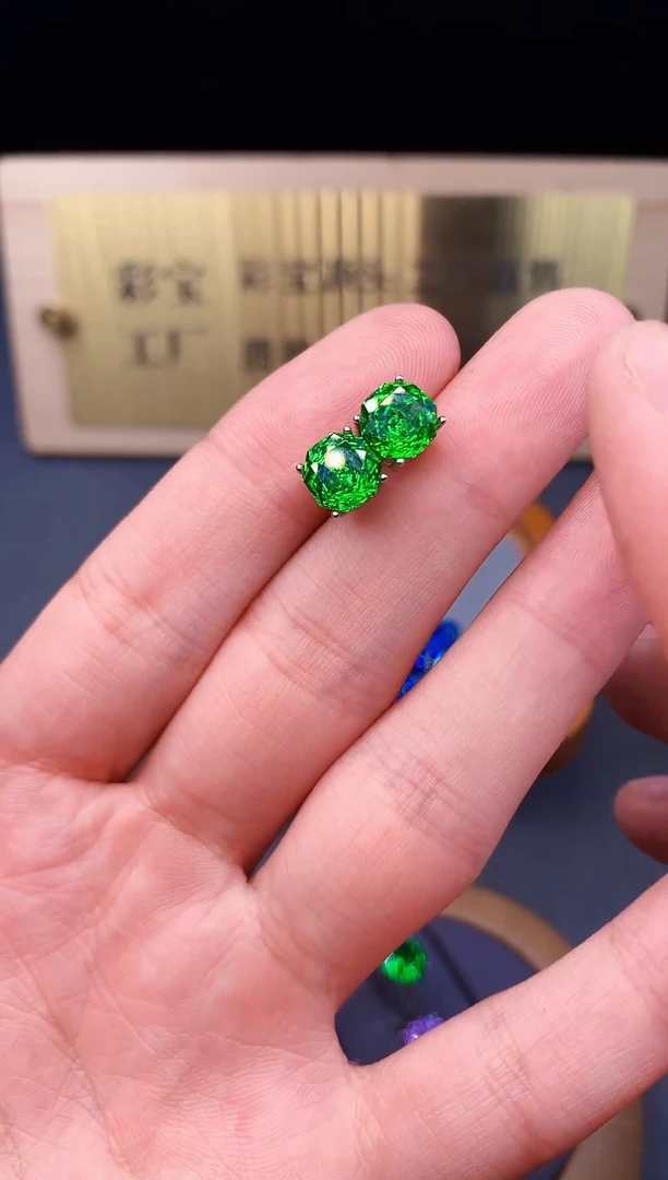 银S925镶嵌耳饰托帕石5632