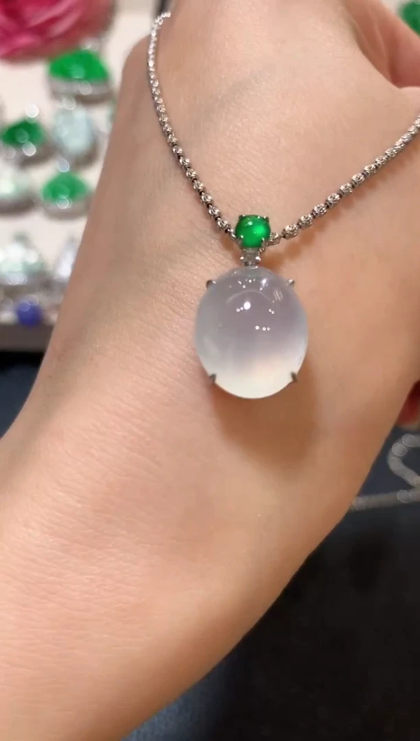 吊坠(不含链)18K金镶嵌翡翠z36