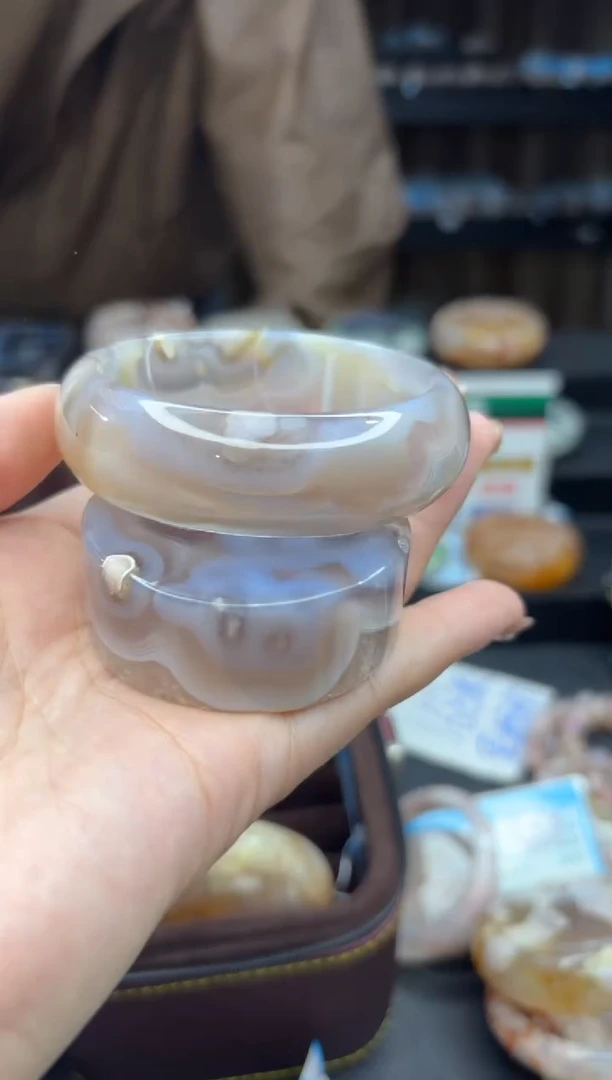 【闪购商品】石英质玉手镯未镶嵌2364（54圈赠送镯心）