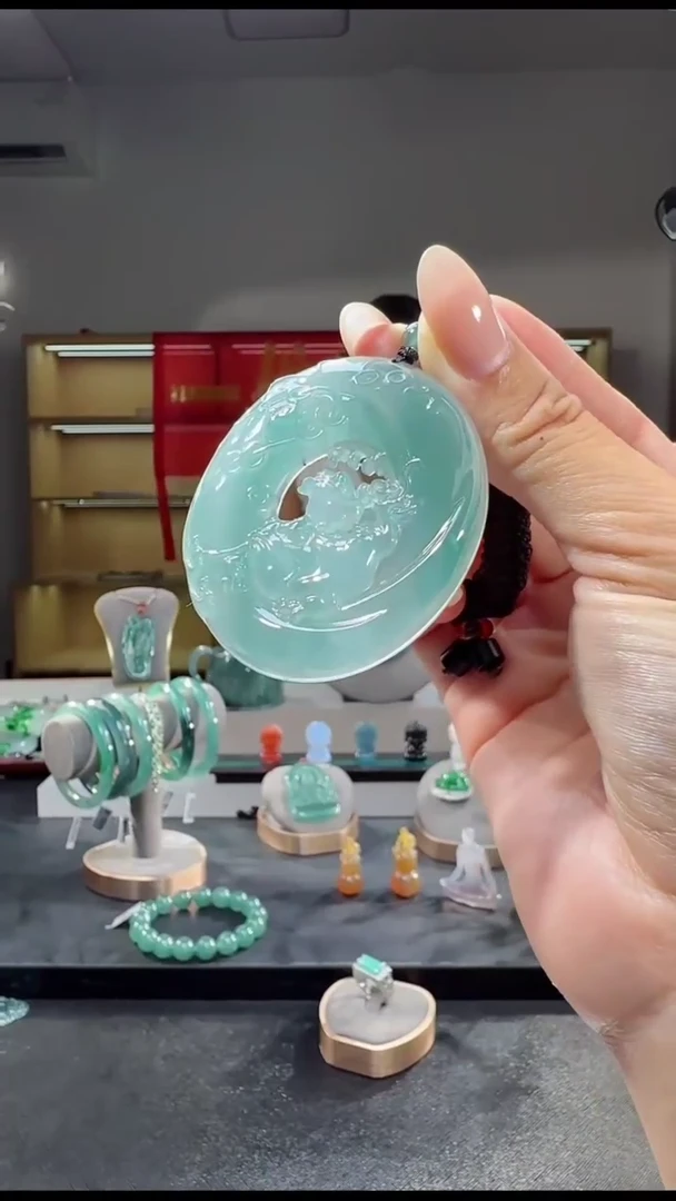 吊坠(不含链)未镶嵌翡翠三足蟾（多样性发其一）