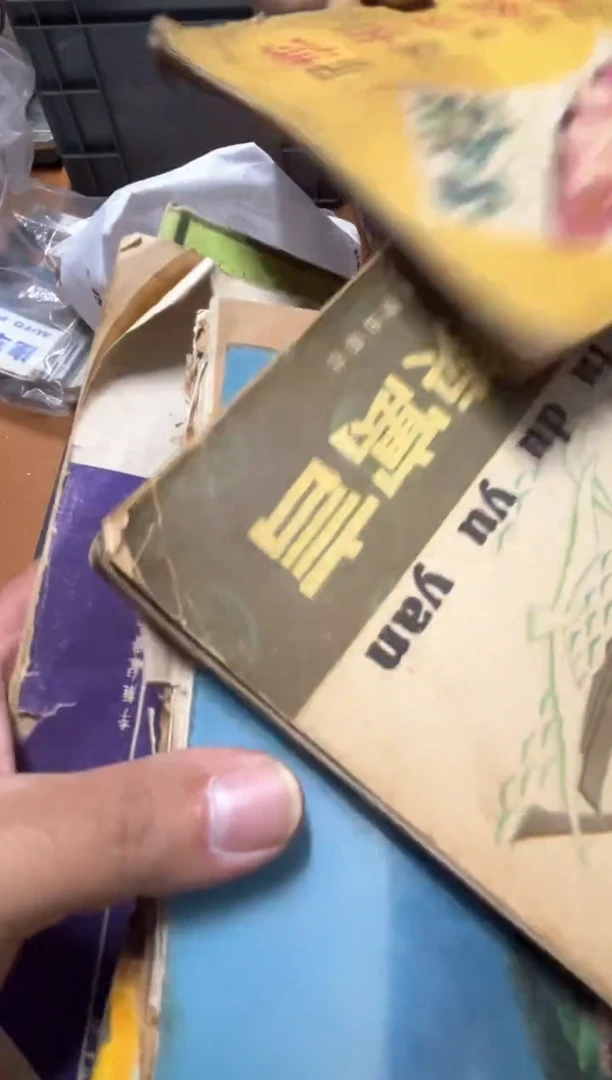 手工艺品琉璃情**院摆件