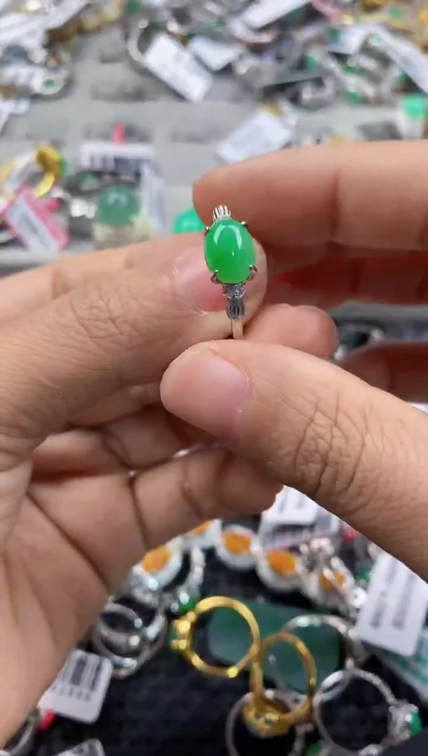 银S925镶嵌戒指翡翠999    2