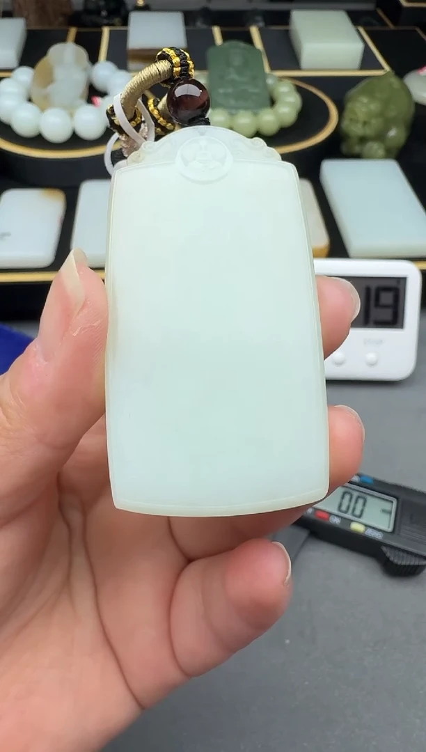 和田玉未镶嵌颈饰4