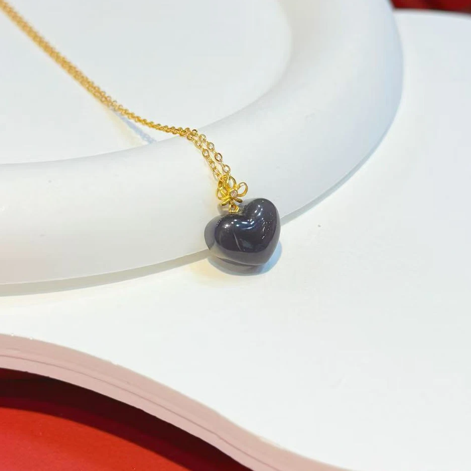 【红娘子】18K金镶嵌12*7mm和田玉烟紫爱心HNZ8855