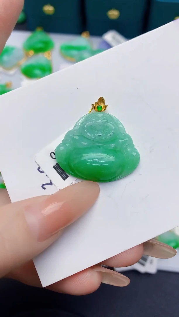 颈饰18K金镶嵌翡翠缅甸天然翡翠A货