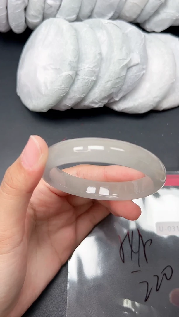 精品手镯，一物一拍U031