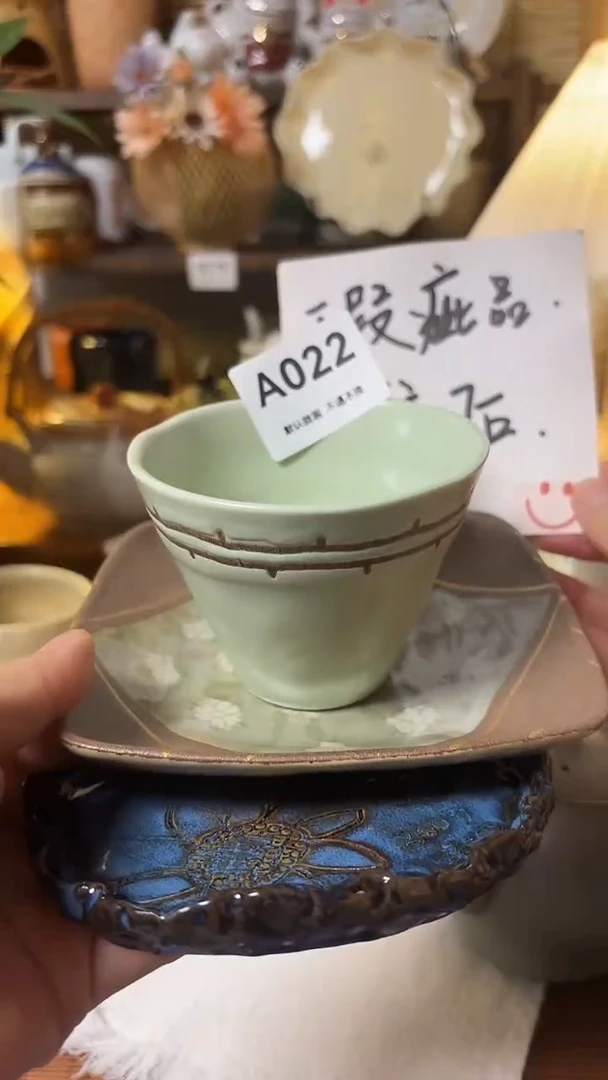 瓷片小***.喵喵家都是大漂亮