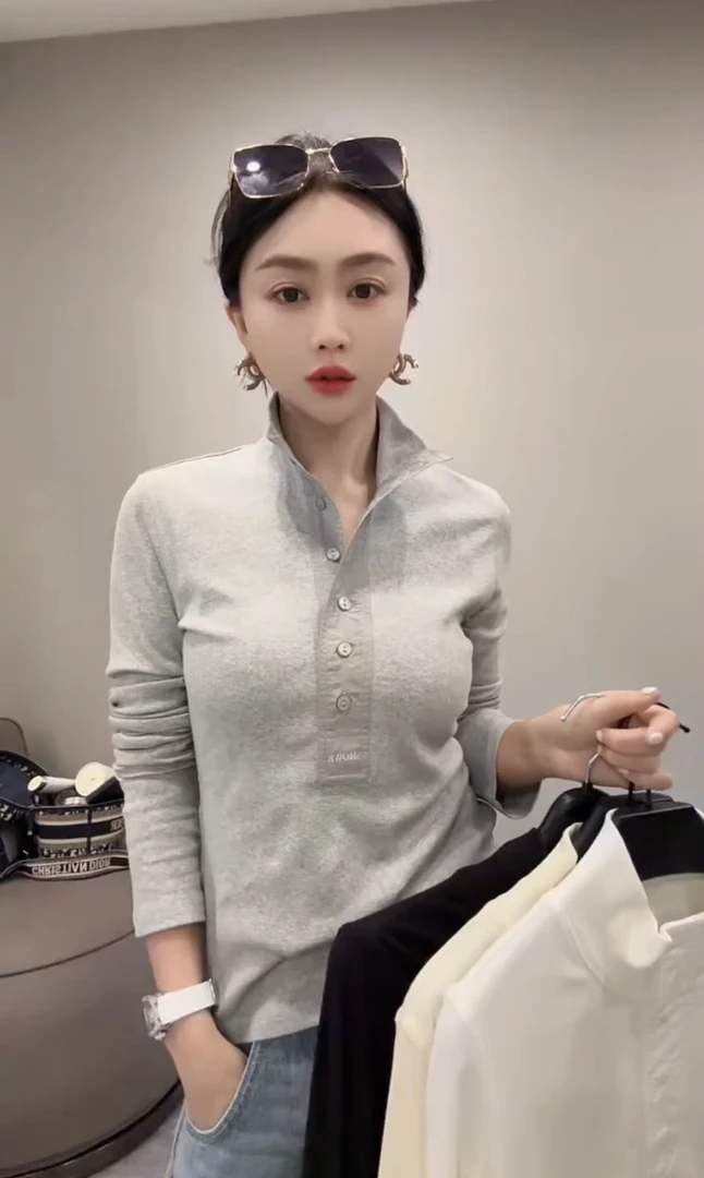 欧货2025早春新款简约时髦减龄立领显瘦纽扣半开领长袖T恤上衣女