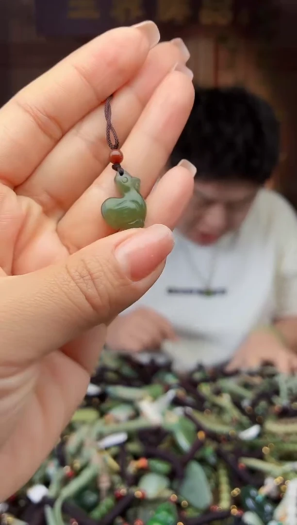 颈饰未镶嵌和田玉多样性发货拍一发一