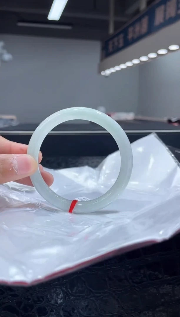 未镶嵌手镯翡翠8