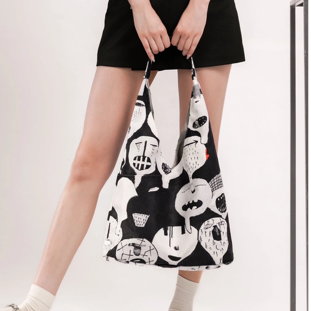 无则艺【插兜包】黑百相小众简约时尚百搭轻便夏季印花多口袋