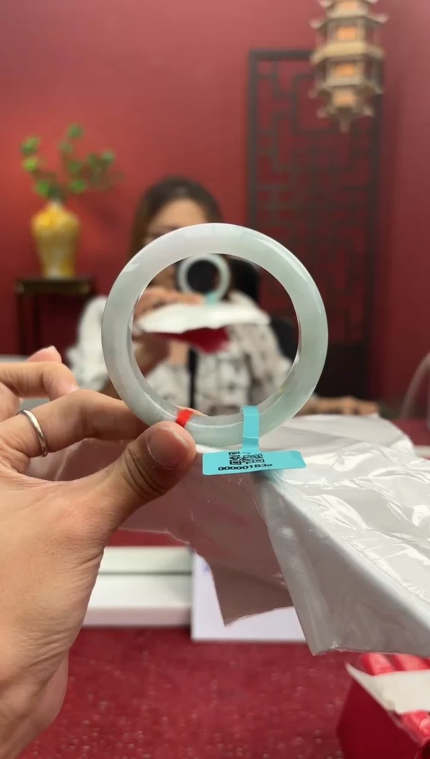未镶嵌手镯翡翠翡翠手镯