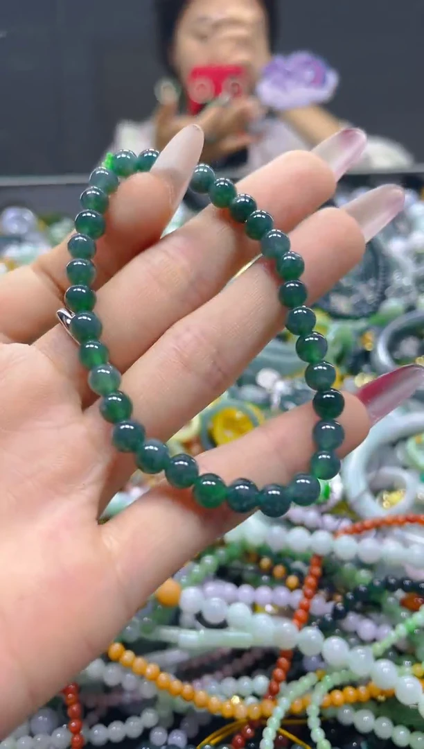 颈饰未镶嵌翡翠5MM/T/翡翠A货，一件也是批发价
