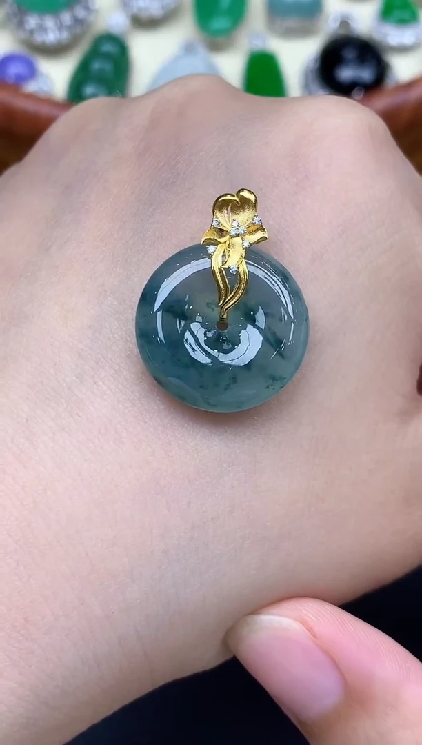 颈饰18K金镶嵌翡翠268-中国好珍宝