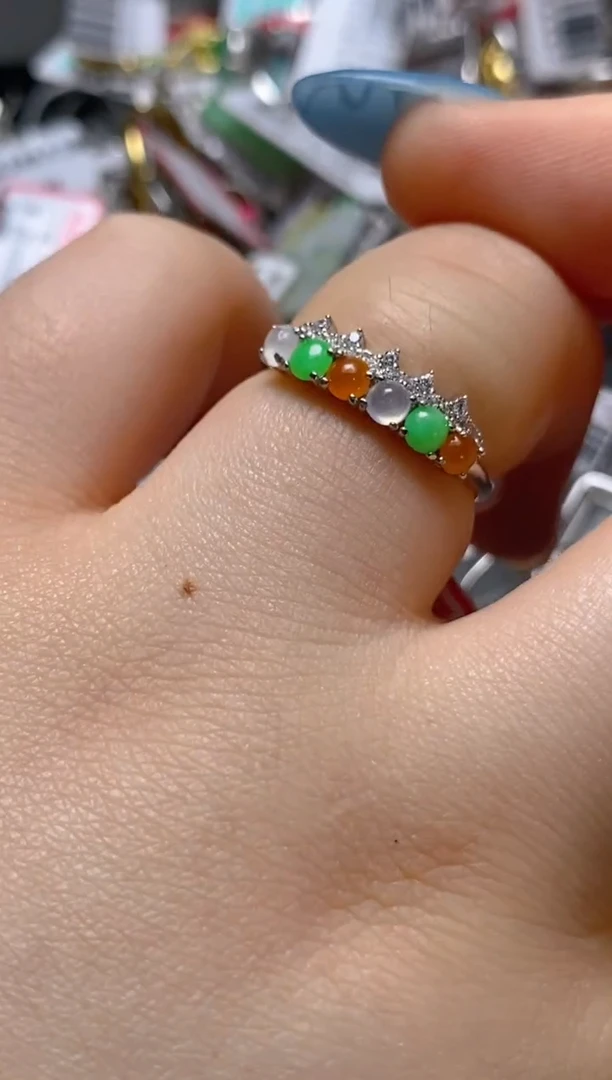 银S925镶嵌戒指翡翠百内无证书