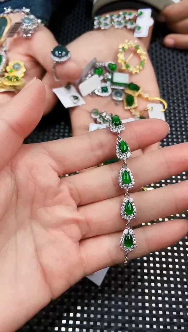 【闪购商品】翡翠手链未镶嵌111111111