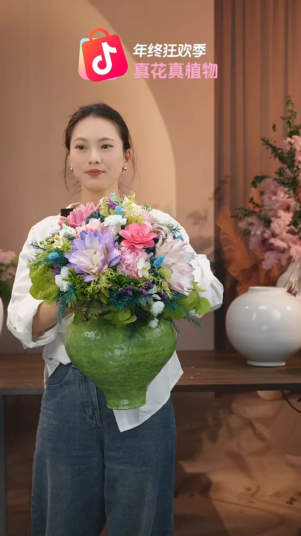 ：            花+花瓶