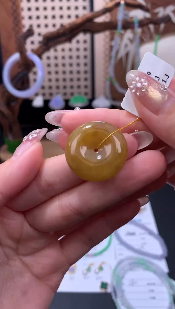 未镶嵌定制翡翠48小时鉴赏期 退货不扣服务费