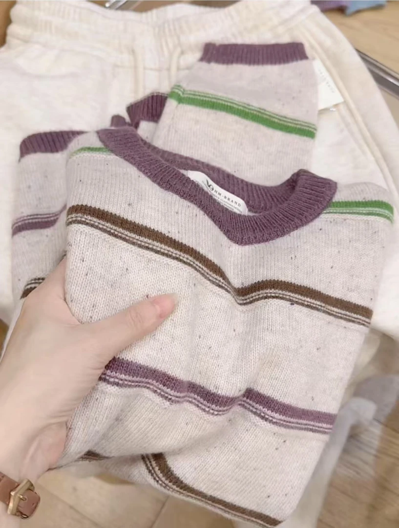 七言家  "蓝莓果酱" 花纱米条纹毛衣1