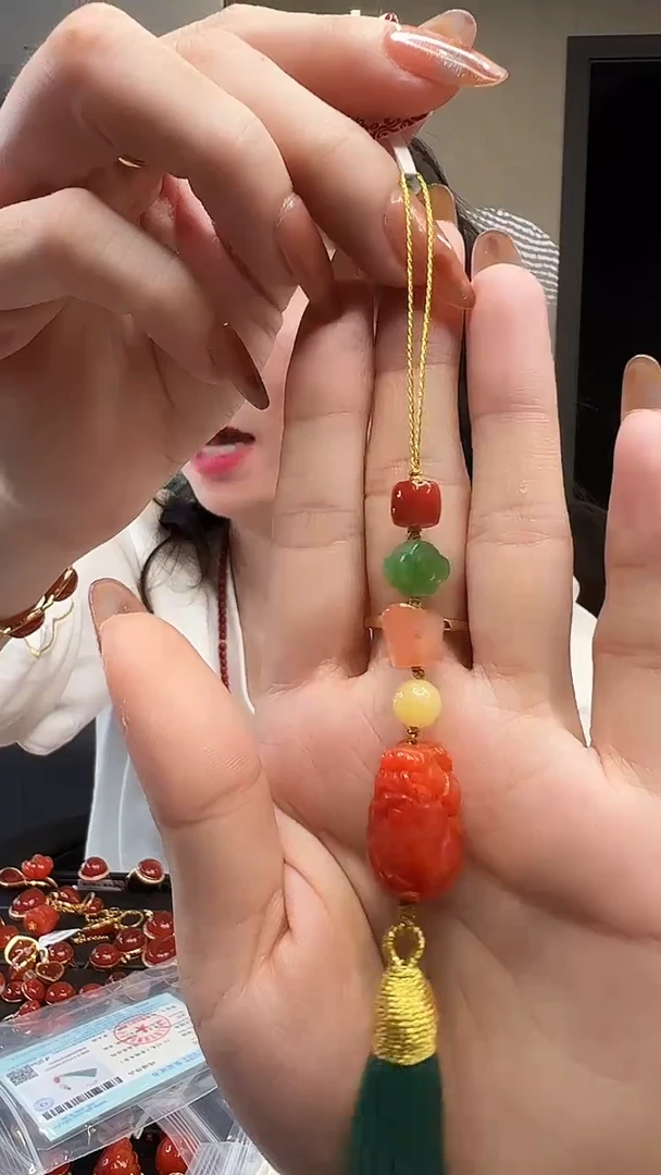 未镶嵌手机链南红玛瑙大*桃/貔貅款