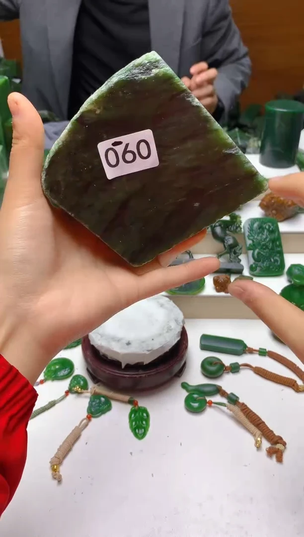 未镶嵌和田玉珠宝半成品1