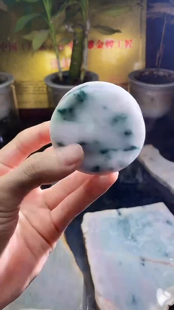 未镶嵌挂件翡翠小雨40