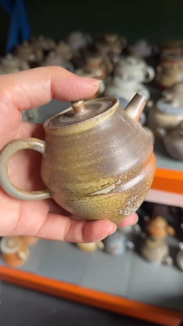 壶2号容量110-130ML中白泥  嘴有飞皮