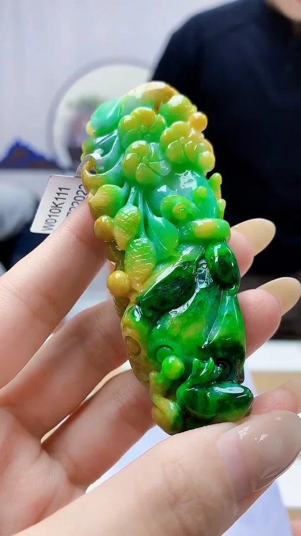 未镶嵌定制翡翠盛***理4688MM-毛货挂件